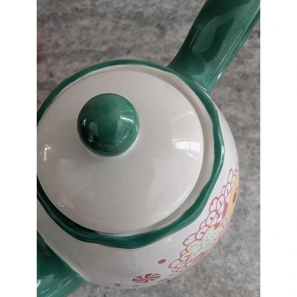 Trim A Tree Holiday Kitschy Teapot‎ With Lid, BN
